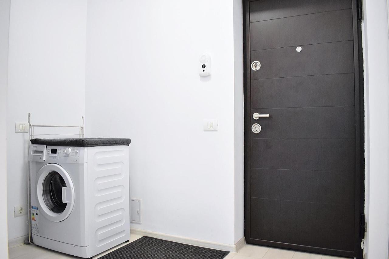Etalon Airport Apartments Otopeni Bagian luar foto
