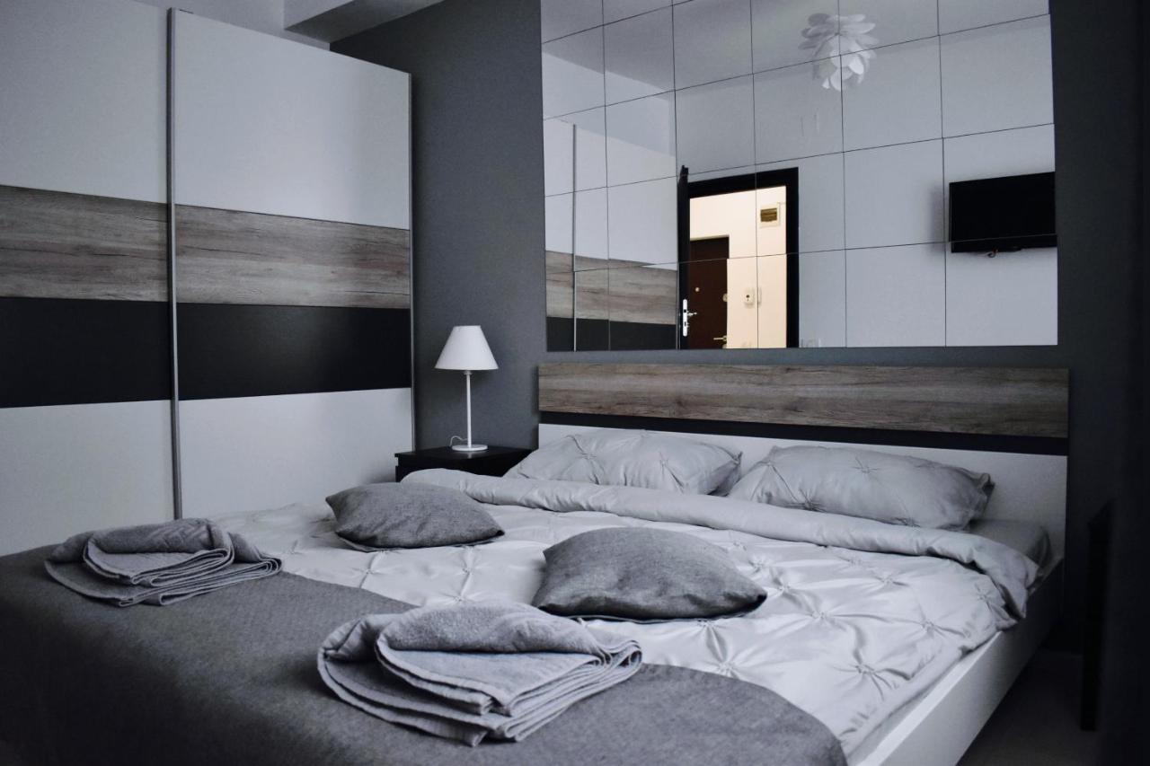 Etalon Airport Apartments Otopeni Bagian luar foto
