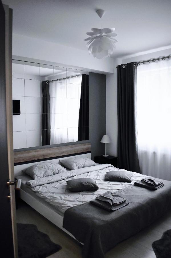 Etalon Airport Apartments Otopeni Bagian luar foto